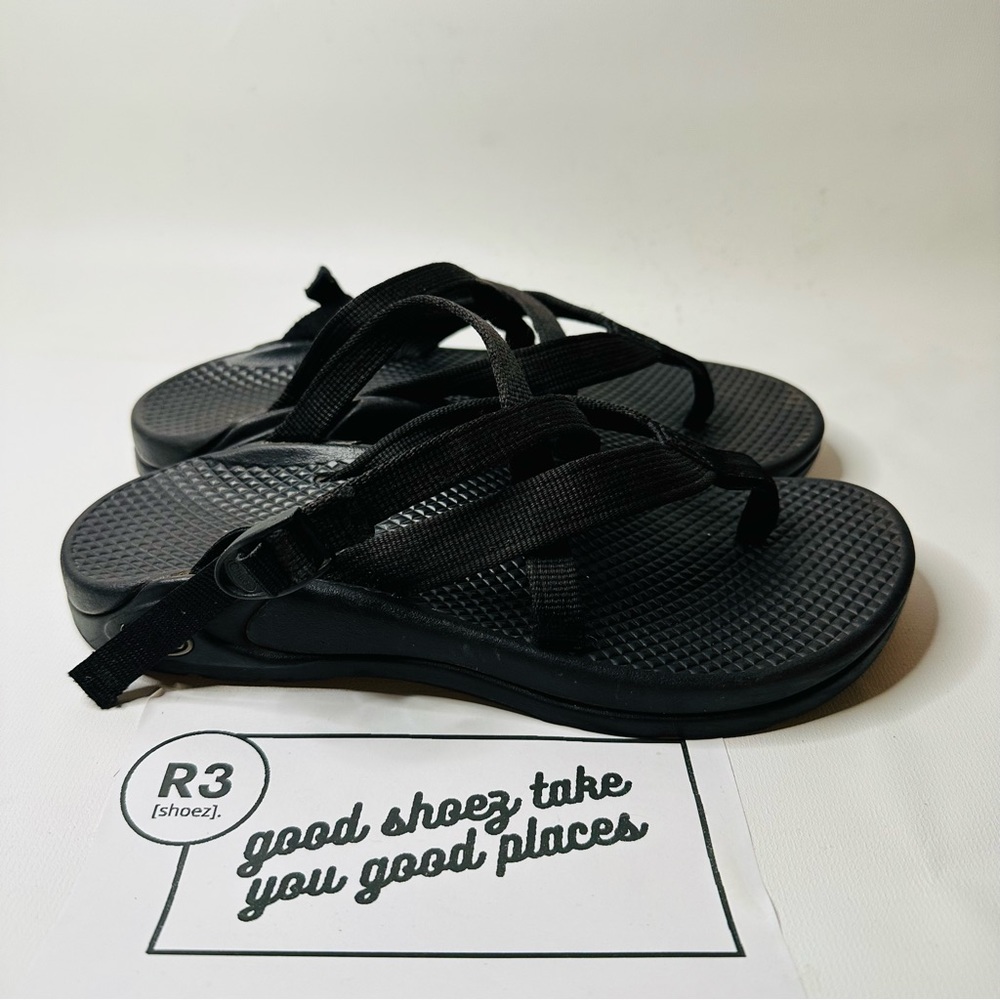 Chaco Strappy Comfort Sandals Black Womens Sz 7